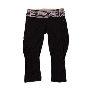 Lululemon Womens Crop Leggings Sz 6 Breezy Camo Black Capris Workout Athletic